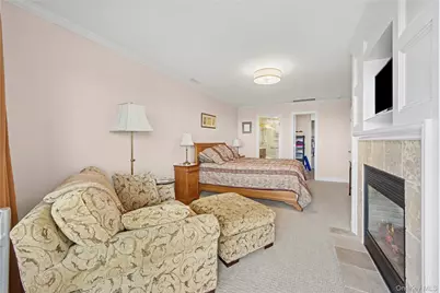 805 Bluffs Drive N, Calverton, NY 11933 - Photo 16