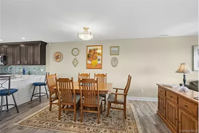 805 Bluffs Drive N, Calverton, NY 11933 - Photo 10