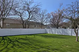 267 Morris Ave, Inwood, NY 11096 - Photo 2