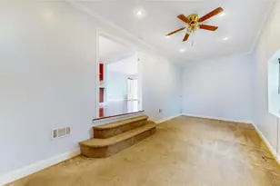 15 Lisa Dr, Deer Park, NY 11729 - Photo 8