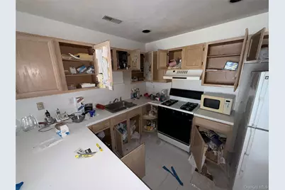 32 Quail Court, Manorville, NY 11949 - Photo 14