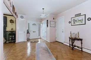 3881 Greentree Dr, Oceanside, NY 11572 - Photo 4