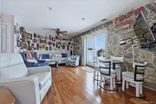 3881 Greentree Dr, Oceanside, NY 11572 - Photo 10