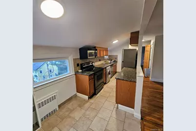 218 Warren Avenue #Two, Mamaroneck, NY 10543 - Photo 4