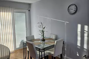 11 Jefferson St, Copiague, NY 11726 - Photo 4