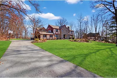 57 Innsbruck Boulevard, Hopewell Junction, NY 12533 - Photo 8