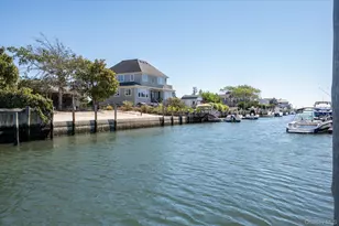 19 Marlin Rd, East Quogue, NY 11942 - Photo 6