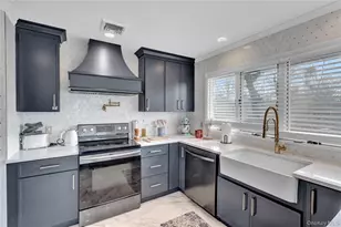 3 Livingston St, Saint James, NY 11780 - Photo 2