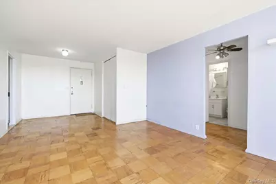 70-25 Yellowstone Boulevard #10Q, Forest Hills, NY 11375 - Photo 12