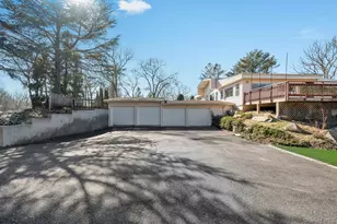 39 Sycamore Ave, Farmingville, NY 11738 - Photo 2