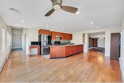 39 Sycamore Avenue, Farmingville, NY 11738 - Photo 4