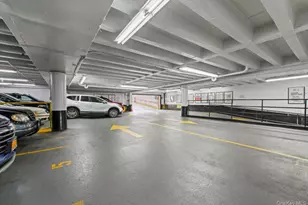 70-25 Yellowstone Blvd, Forest Hills, NY 11375 - Photo 24