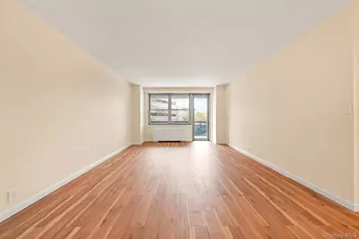 70-25 Yellowstone Boulevard #3U, Forest Hills, NY 11375 - Photo 6