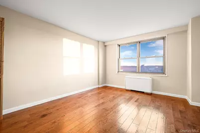 70-25 Yellowstone Boulevard #14O, Forest Hills, NY 11375 - Photo 14