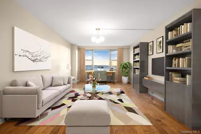70-25 Yellowstone Boulevard #14O, Forest Hills, NY 11375 - Photo 4