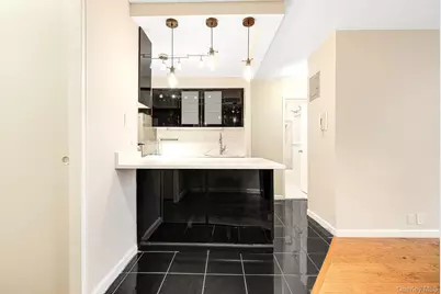 70-25 Yellowstone Boulevard #14O, Forest Hills, NY 11375 - Photo 8