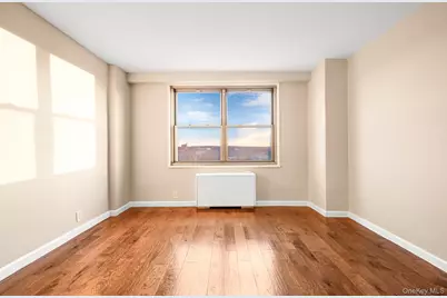 70-25 Yellowstone Boulevard #14O, Forest Hills, NY 11375 - Photo 16