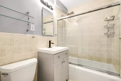 70-25 Yellowstone Boulevard #14O, Forest Hills, NY 11375 - Photo 12