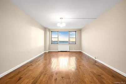 70-25 Yellowstone Boulevard #14O, Forest Hills, NY 11375 - Photo 6