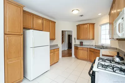 10 Louden Loop, Mount Sinai, NY 11766 - Photo 16