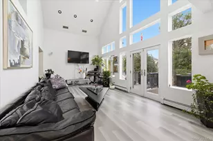 34 Reyam Rd, Lynbrook, NY 11563 - Photo 10