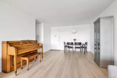 2 Bay Club Drive #2B, Bayside, NY 11360 - Photo 8