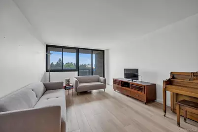 2 Bay Club Drive #2B, Bayside, NY 11360 - Photo 4