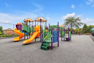 2 Bay Club Dr, Bayside, NY 11360 - Photo 18