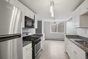 3 Hook Rd, Poughkeepsie, NY 12601 - Photo 10