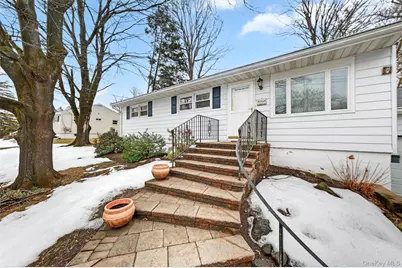 46 Stephanie Lane, Poughkeepsie, NY 12603 - Photo 4