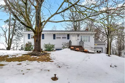 46 Stephanie Lane, Poughkeepsie, NY 12603 - Photo 1