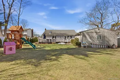 245 Norma Avenue, West Islip, NY 11795 - Photo 22