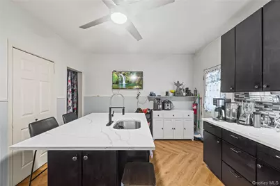 37 Moquette Row S, Yonkers, NY 10703 - Photo 10