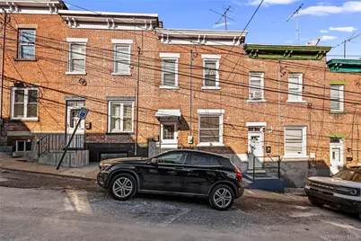 37 Moquette Row S, Yonkers, NY 10703 - Photo 1