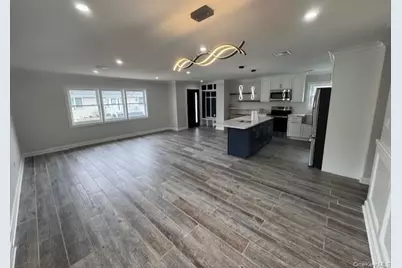 11 Bayview Avenue, Lawrence, NY 11559 - Photo 4