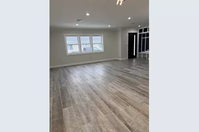 11 Bayview Avenue, Lawrence, NY 11559 - Photo 8