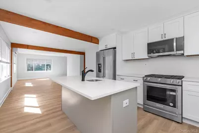 71 Haven Avenue #Upper, Port Washington, NY 11050 - Photo 6