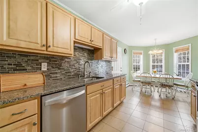 8 Lucy Court, Patchogue, NY 11772 - Photo 16