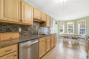 8 Lucy Ct, Patchogue, NY 11772 - Photo 16