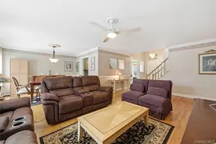 8 Lucy Ct, Patchogue, NY 11772 - Photo 10