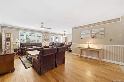 8 Lucy Court, Patchogue, NY 11772 - Photo 6