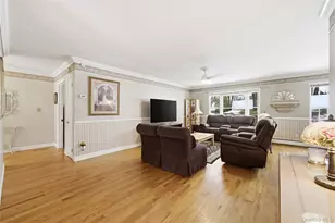 8 Lucy Ct, Patchogue, NY 11772 - Photo 8