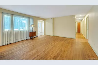 105 Browns Road, Nesconset, NY 11767 - Photo 16