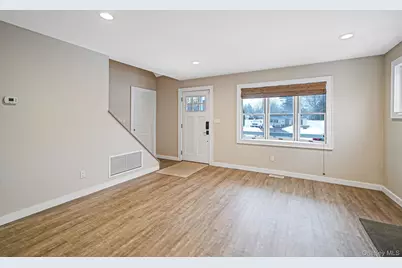 10 Terry Place, Center Moriches, NY 11934 - Photo 12