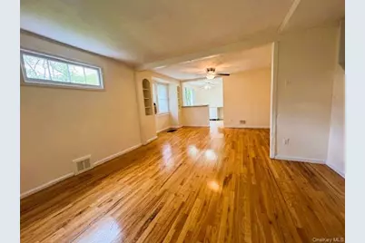 42 Hamilton Road #Left, Merrick, NY 11566 - Photo 10