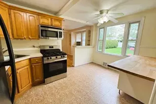 42 Hamilton Rd, Merrick, NY 11566 - Photo 8