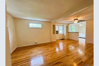 42 Hamilton Road #Left, Merrick, NY 11566 - Photo 12