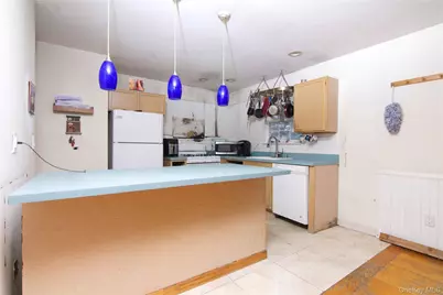 77 Washington Avenue, Mastic, NY 11950 - Photo 4