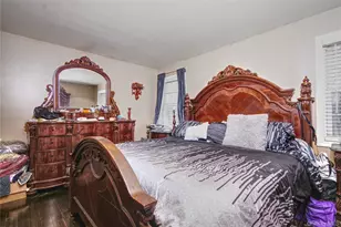 77 Washington Ave, Mastic, NY 11950 - Photo 10