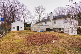 77 Washington Ave, Mastic, NY 11950 - Photo 20